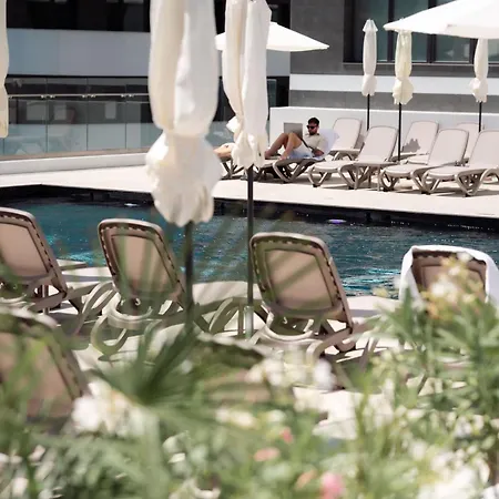 شقة Lotus 141 In Odyssey Pools And Parking Năvodari